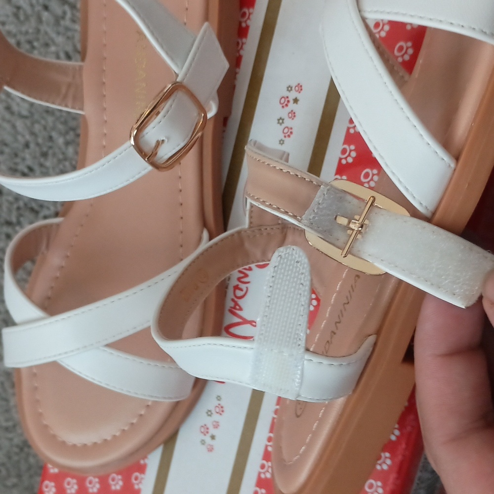 Girls white Sandals - Picture 3 of 3